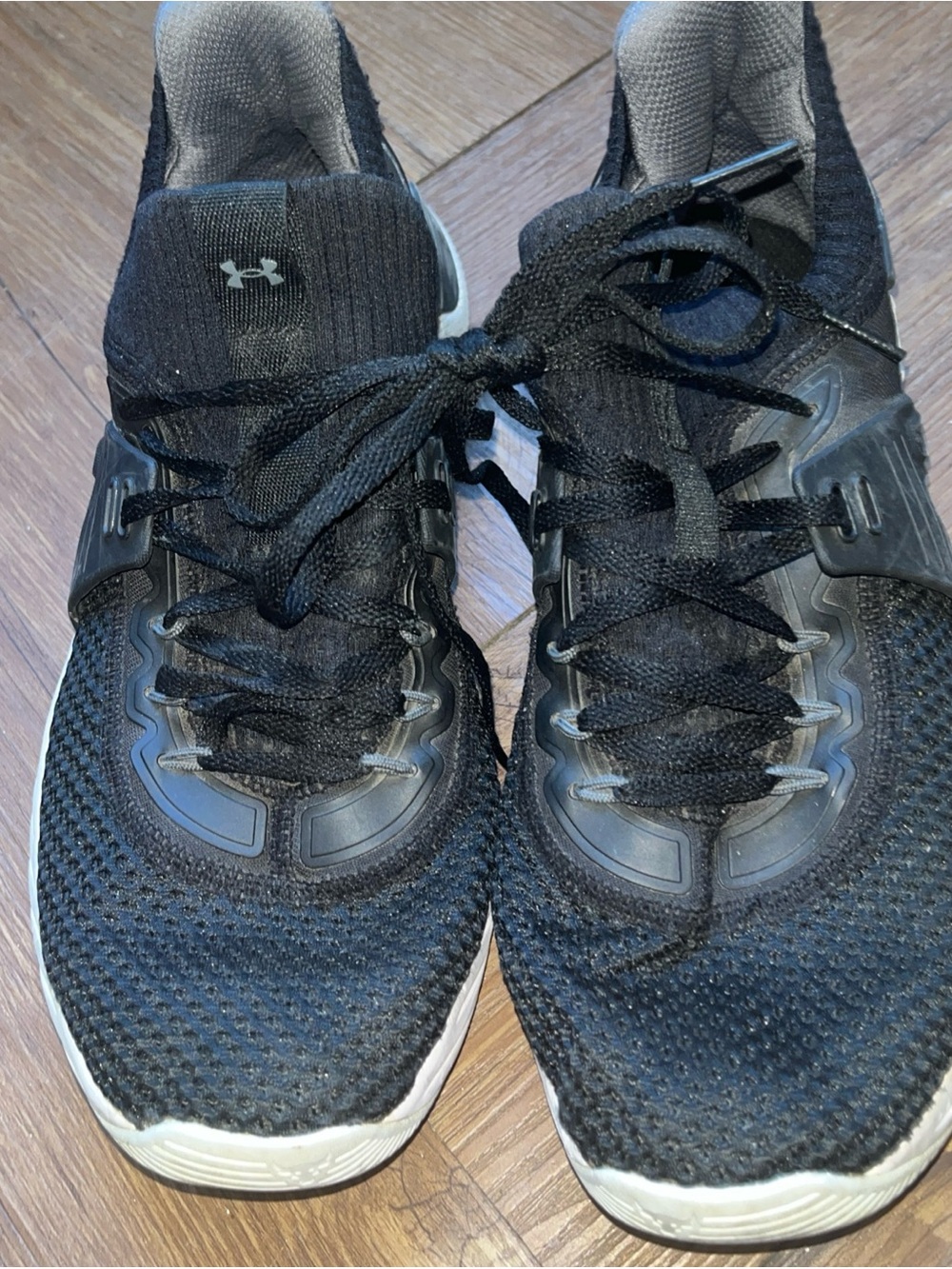 Under Armor Men’s Athletic  Project Rock 4 Black/White 3023695-001 Size 9.5M